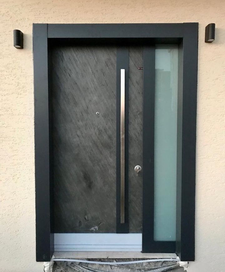 Füme Siyah Detaylı Villa Kapısı AVNG-080